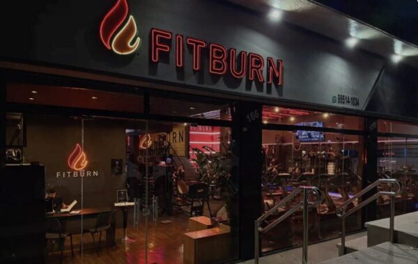 10 Dicas Infalíveis para Maximizar Seus Resultados na Academia (Com Ajuda da Fitburn Brasil!)